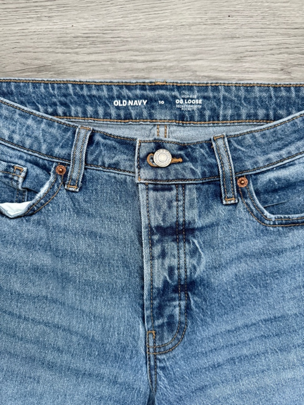 Old Navy High-Waisted Jeans - Picture 10 of 10